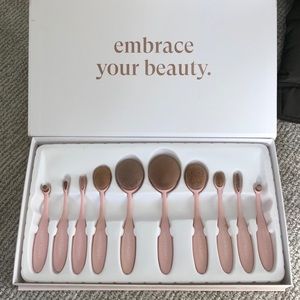 Vanity Planet Blend Party Oval Makeup brush set